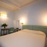 Hotel Loggiato Dei Serviti 3*