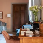 Loggiato Dei Serviti 3* Флоренция
