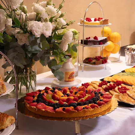 Hotell Loggiato Dei Serviti 3*