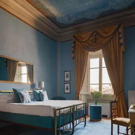 Loggiato Dei Serviti 3*