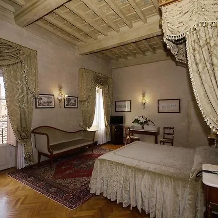 Loggiato Dei Serviti Hotel 3*