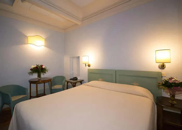 Szálloda Loggiato Dei Serviti 3*