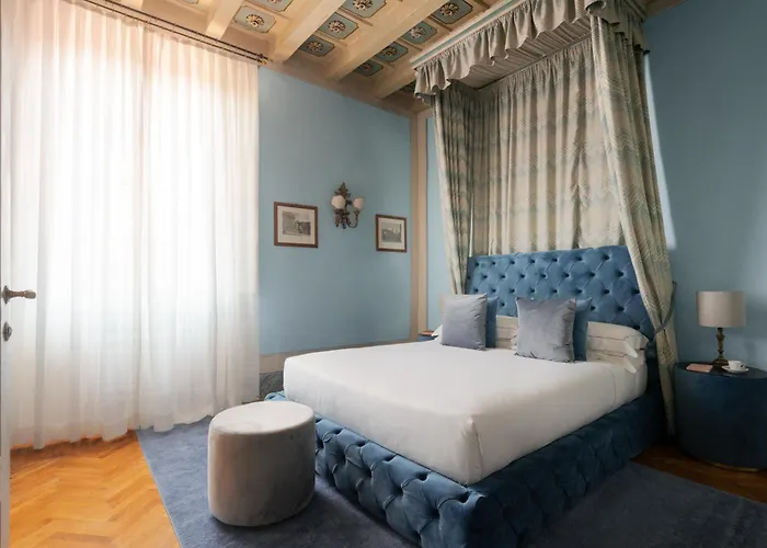 Loggiato Dei Serviti Firenze