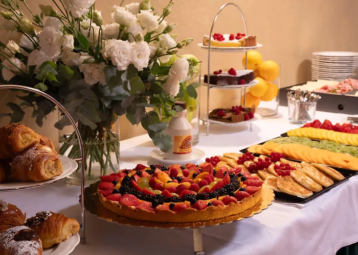 Loggiato Dei Serviti 3*