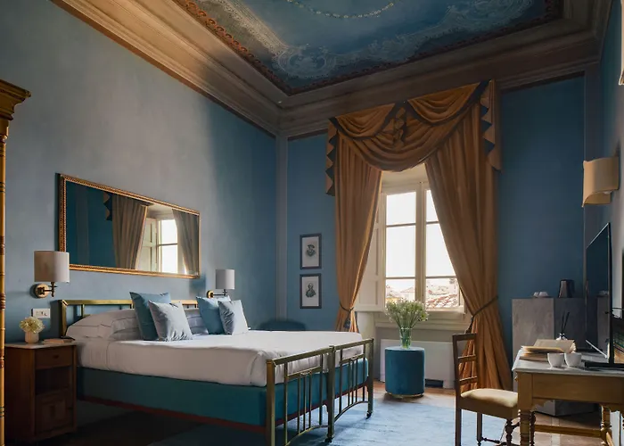 Loggiato Dei Serviti 3*