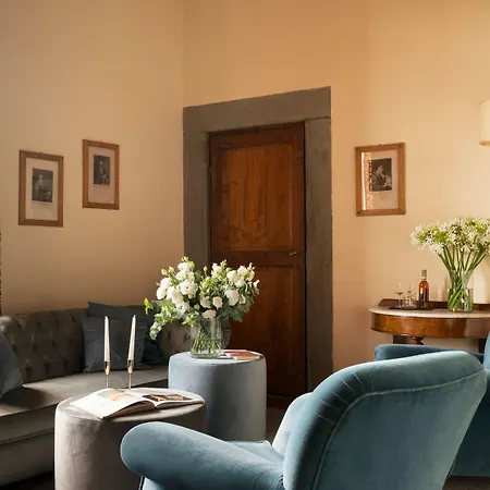 Loggiato Dei Serviti מלון 3*